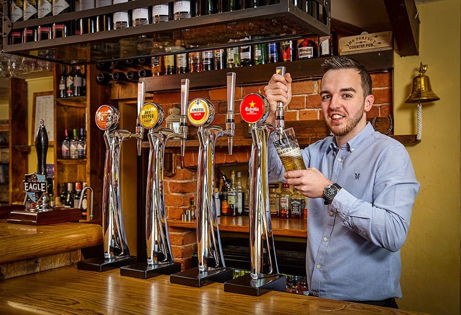 fonts,beer,cider,people,portrait,commercial,industrial,photography,photographers,cambridge,cambridgeshire,advertising,pr photography,
Reeve Photography - People portfolio